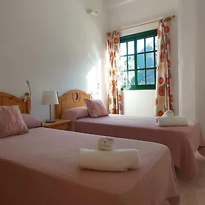 https://apartamentos-correhuela.in-canary-islands.com