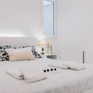 https://plaza-nueva-apartment-by-people-rentals.sansebastianhotels.net